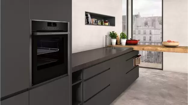 Встраиваемый духовой шкаф с функцией добавления пара Neff B58VT68G0